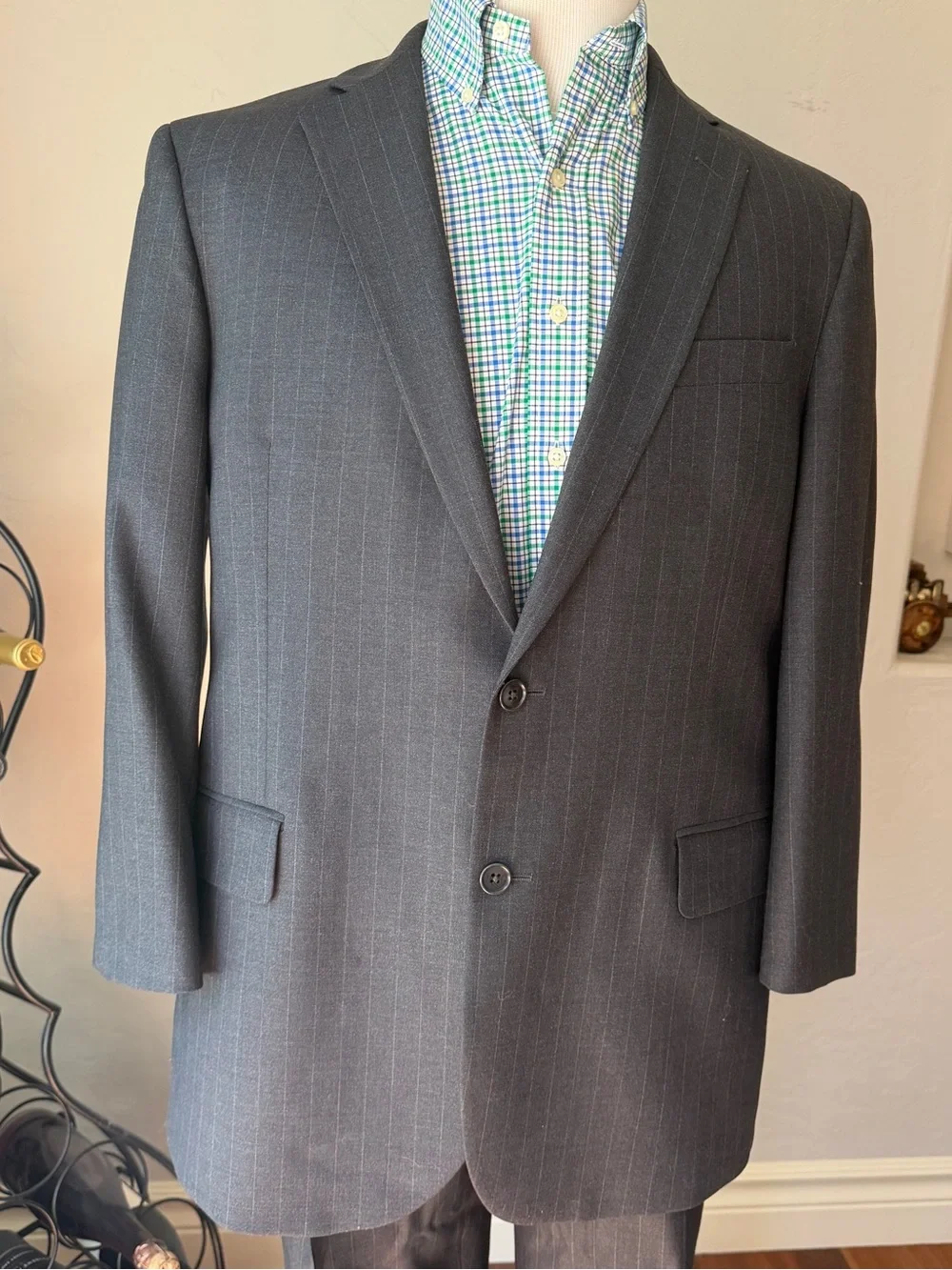 Brooks Brothers Men's Pinstripe Dark Gray 2pc Wool Pant Suit Size 43R/ 38W/29L